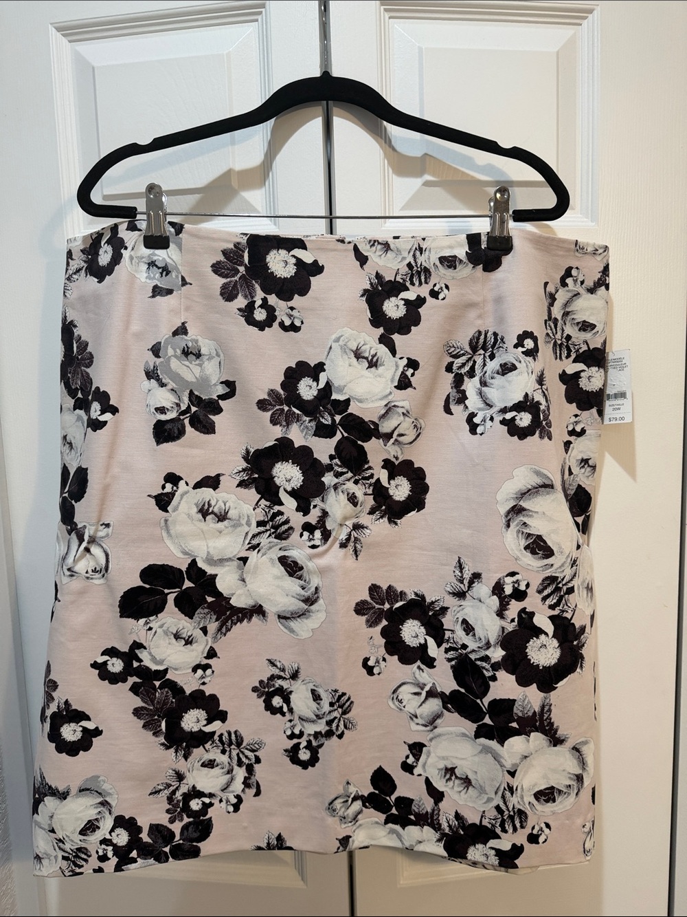 Lord & Taylor Floral Print Pink and Black Pencil Skirt Size 20W NWT
